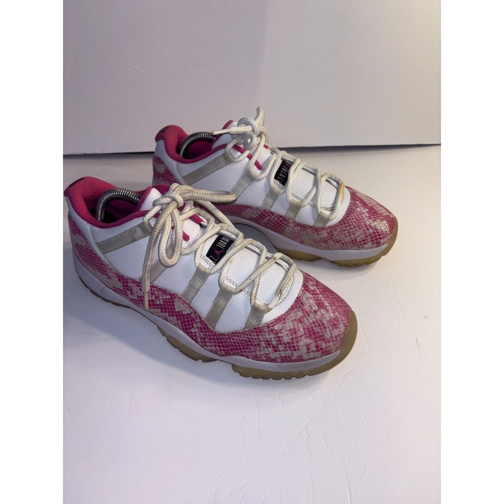 Jordan Retro Low Athletic Shoes Women Size 11 Pink‎ Snakeskin Lace Up AH7860-106